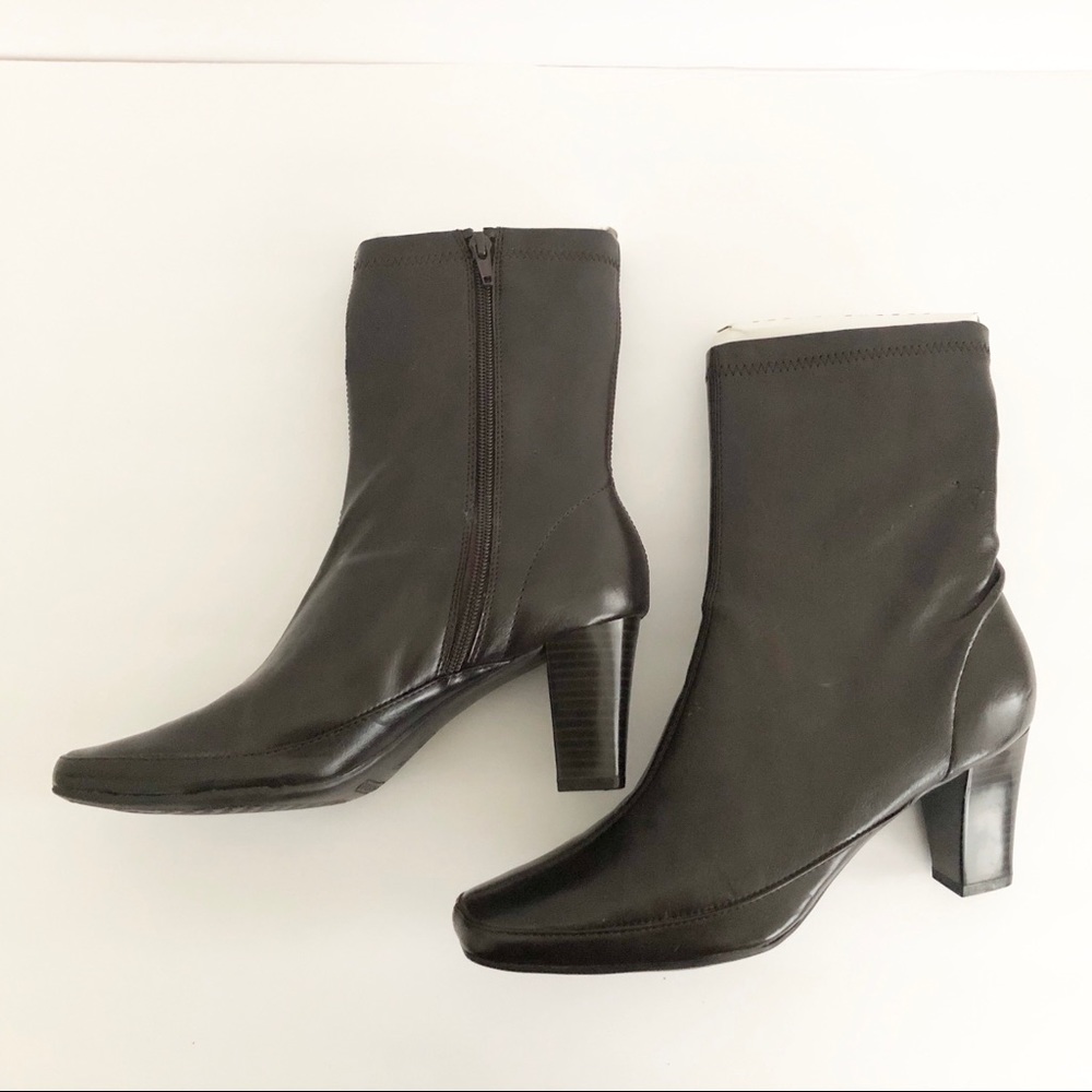 Aerosols ankle boots